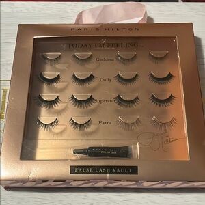 Paris Hilton Black Dramatic Lash Set